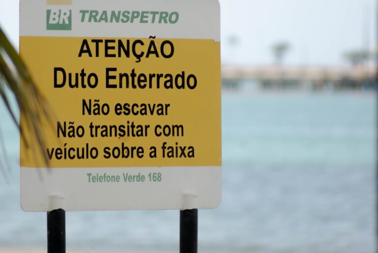 Caixa De Rotulo Amarelo E Branco EbOJRh5ifYs